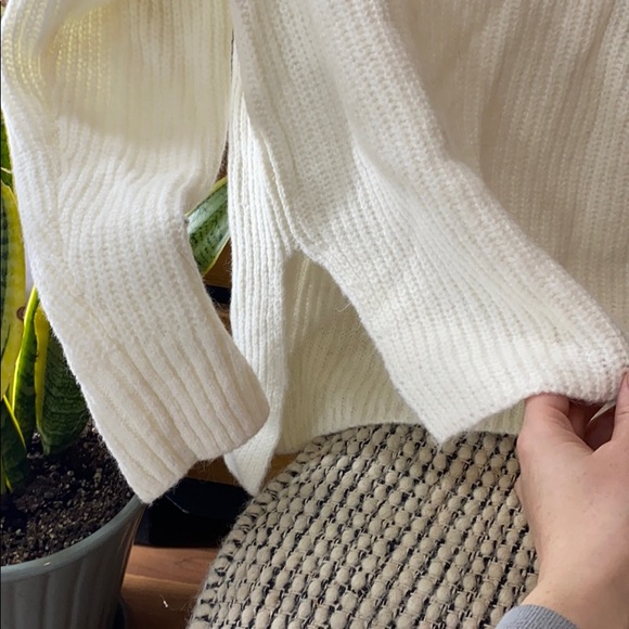 Gap sweater in off white/cream - Picture 5 of 8